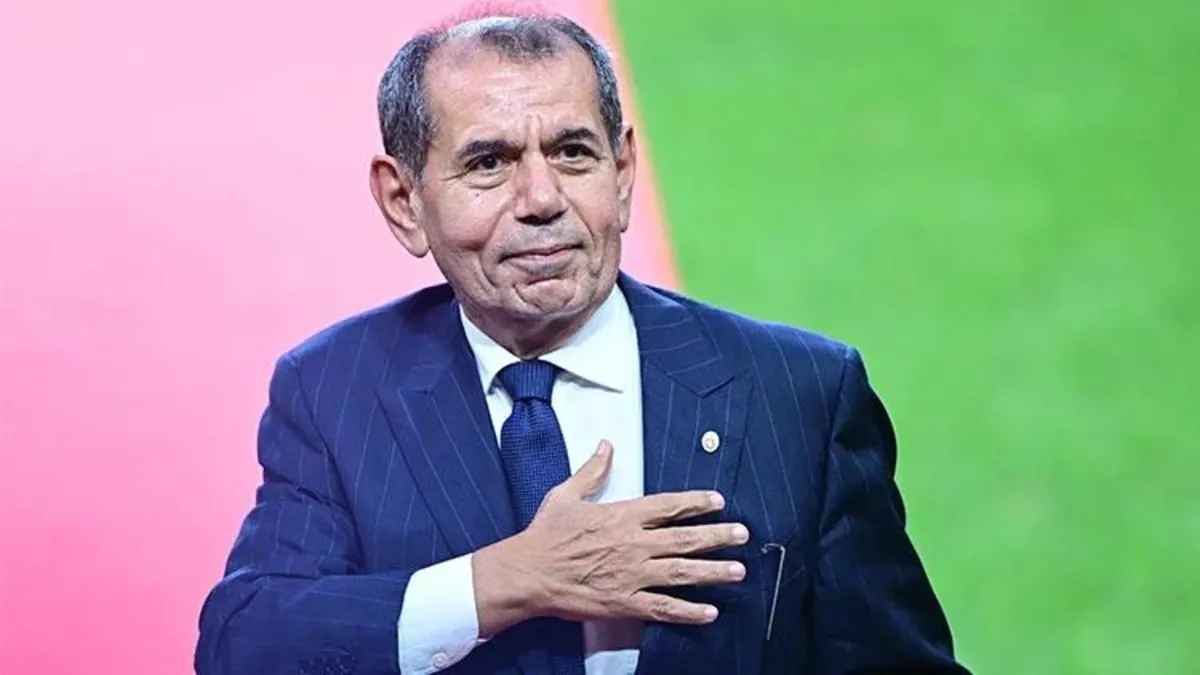 Galatasaray Başkanı Dursun Özbek divan kurulu toplantısında konuşuyor