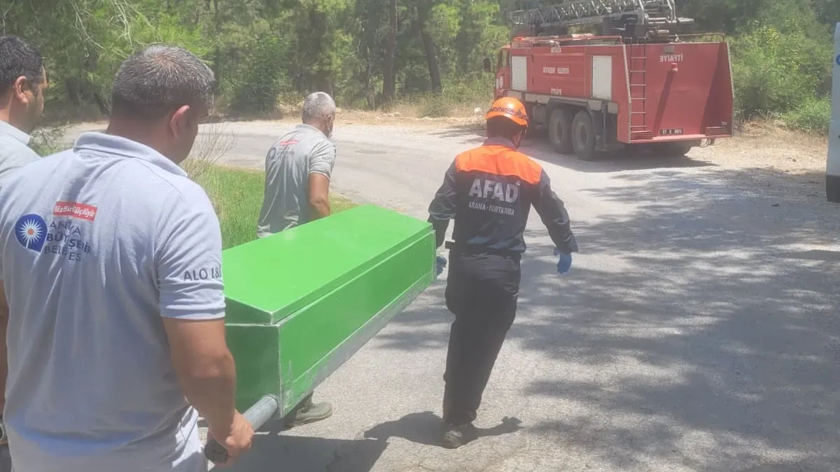 Alanya'da meydana gelen trafik kazası sonrası olay yeri incelemesi