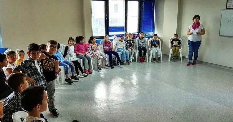 İzmit Belediyesi Tiyatro Okulu seçmelerine büyük ilgi