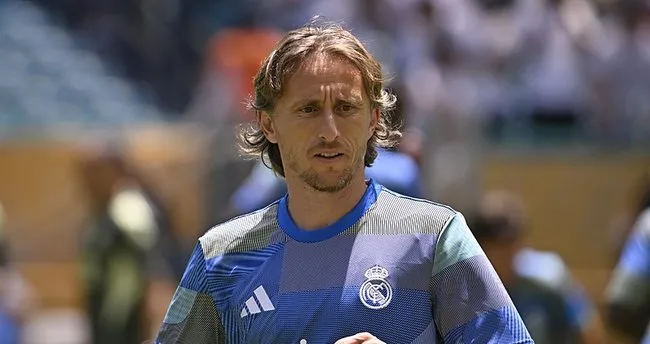 Milan, Real Madrid’den ayrılan Modric’i kadrosuna kattı