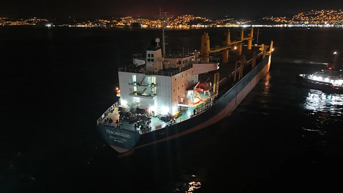 İstanbul Boğazı’nda gemi arızası: Trafik çift yönlü askıya alındı! İstanbul Boğazı’nda gemi arızası: Trafik çift yönlü askıya alındı!