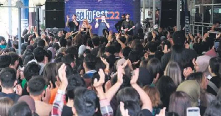 150 bin öğrenci şenliklerde buluştu