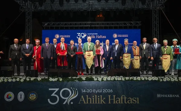 tbmm-baskani-kurtulmustan-tarihi-mesaj-turkiye-terorsuz-gelecege-yuruyor-1789848336603.jpg