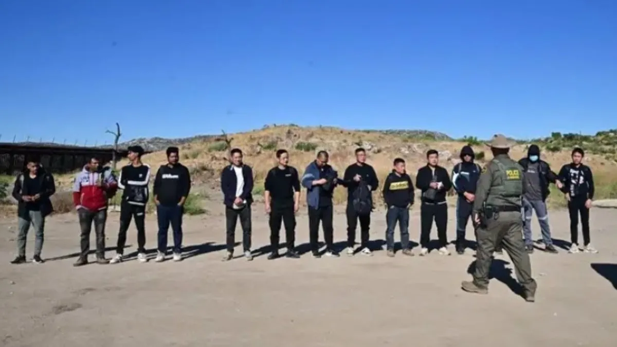 ABD Çinli göçmenleri böyle geri gönderdi ABD Çinli göçmenleri böyle geri gönderdi