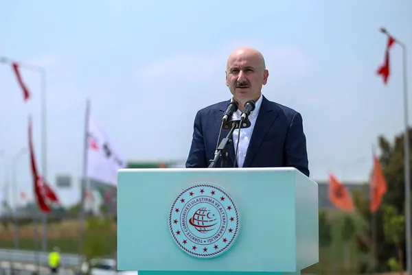 SON DAKİKA! Bakan Karaismailoğlu: Adana 15 Temmuz Şehitler Köprüsü Nisan 2023'te bitecek