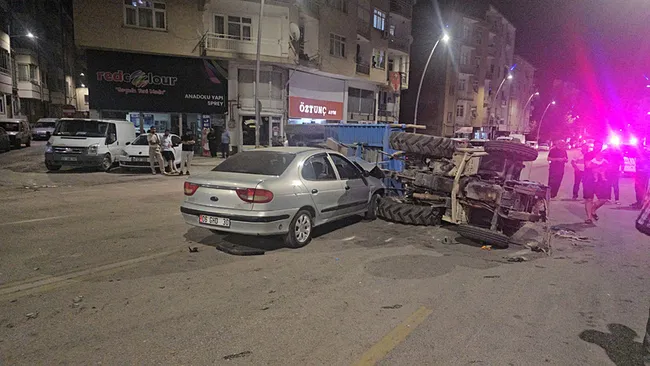 elazigda-otomobil-ile-traktor-carpisti-5-yarali-1786737624864.jpg