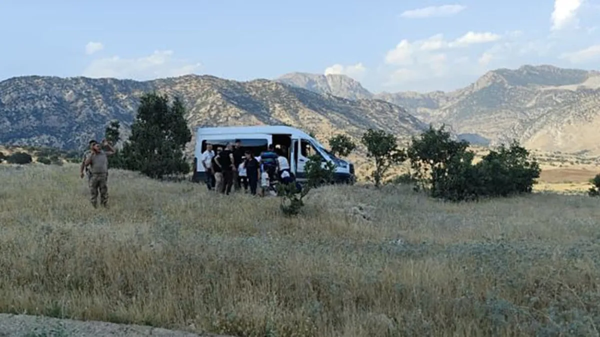 Cudi Dağı'nda düzenlenen Hz. Nuh'u anma merasimi dönüşünde meydana gelen trafik kazaları sonucu yaralıların hastaneye taşınması.