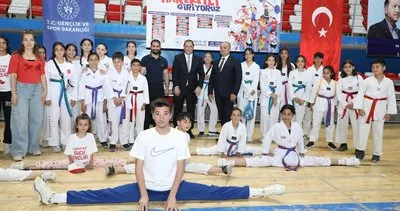 Ağrı'da GSB Spor Okulları halaylar eşliğinde açıldı #agri