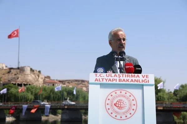 Bakan Uraloğlu Tarihi Köprü Açılışı