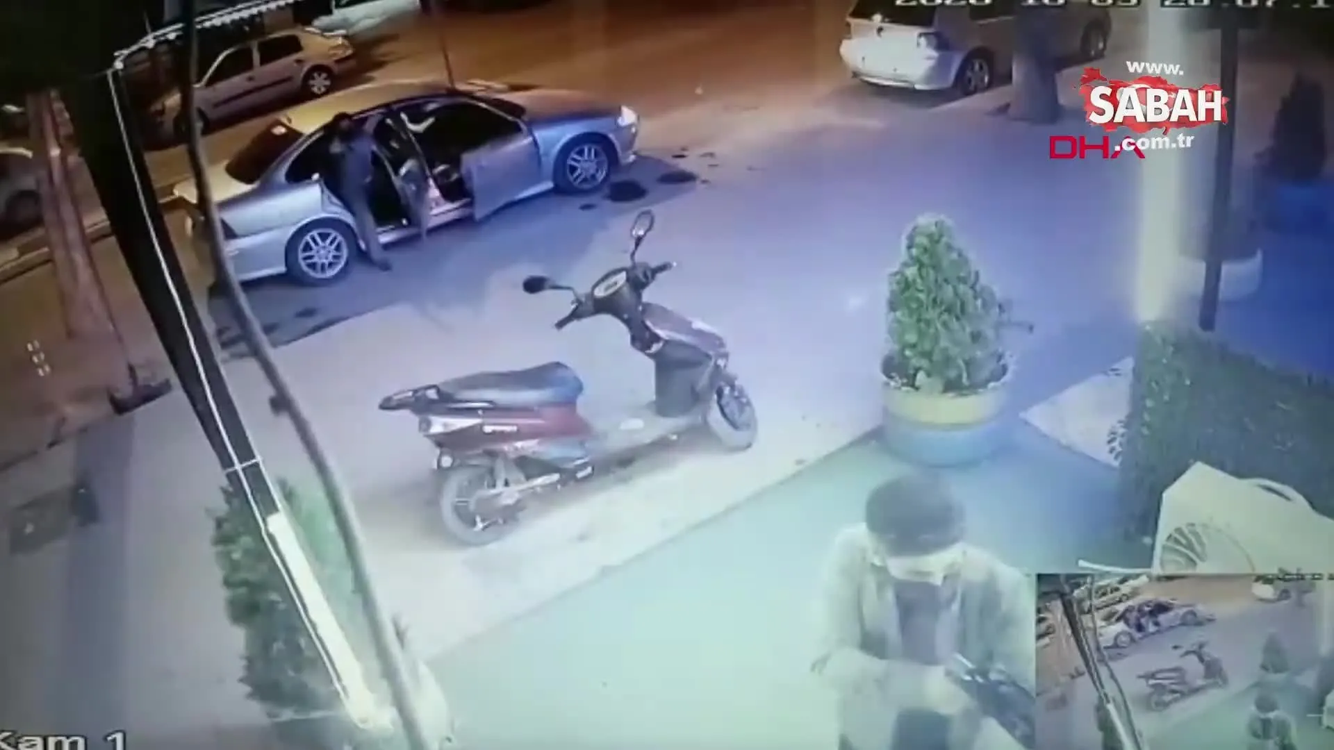 Son Dakika Haberi Istanbul Esenyurt Taki Pompali Tufek Dehsetinin Goruntuleri Ortaya Cikti Video Videosunu Izle Son Dakika Haberleri