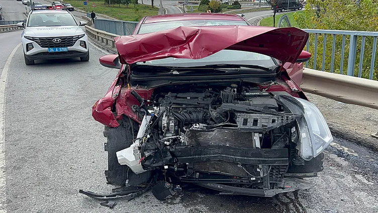 Maltepe’de korkutan kaza… Kafa kafaya çarpıştılar: 5 yaralı!