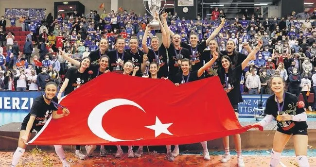 Şampiyon Eczacıbaşı