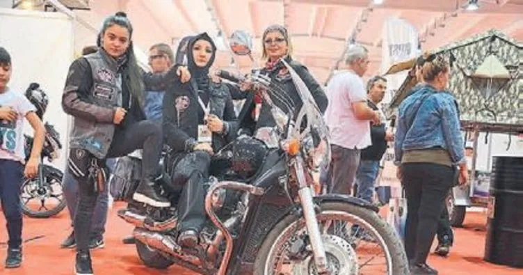 İzmir’in motosiklet tutkunu kadınları