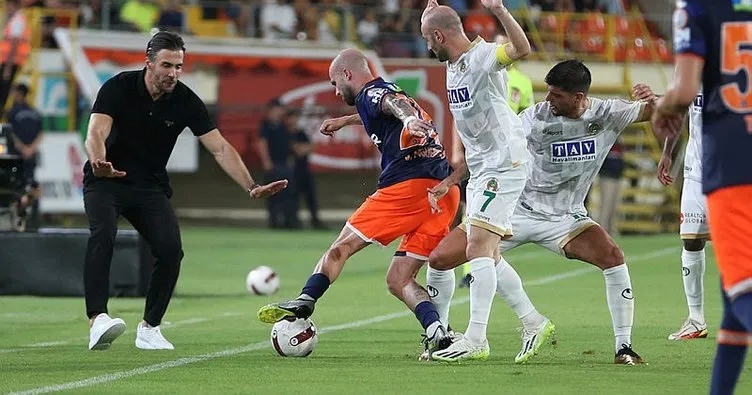 Alanyaspor, evinde Başakşehir’i 2 golle mağlup etti