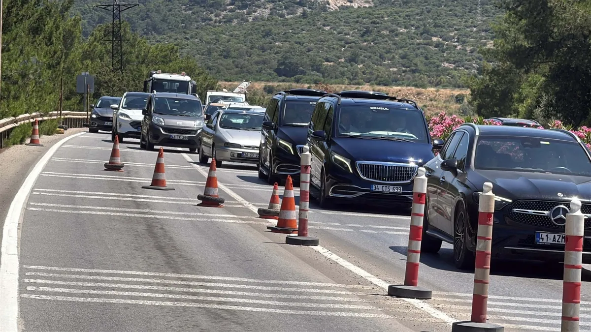 SON DAKİKA… Muğla’da Kurban Bayramı yoğunluğu! Bölgeye 150 bin araçla 500 bin kişi giriş yaptı… SON DAKİKA… Muğla’da Kurban Bayramı yoğunluğu! Bölgeye 150 bin araçla 500 bin kişi giriş yaptı…