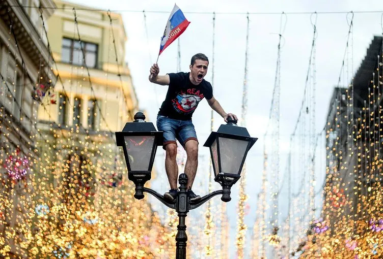 Rusya, İspanya’yı eledi, halk sokaklara döküldü