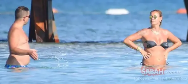 Denizde bitmeyen sohbet! Pınar Altuğ ile eşi Yağmur Atacan tüm dikkatleri üzerine çekti!