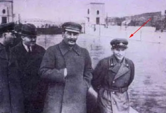Stalin'in fotoğraf hileleri