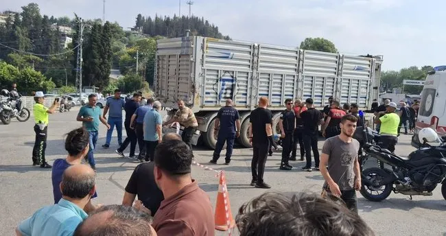 Kamyonun çarptığı kadın hayatını kaybetti