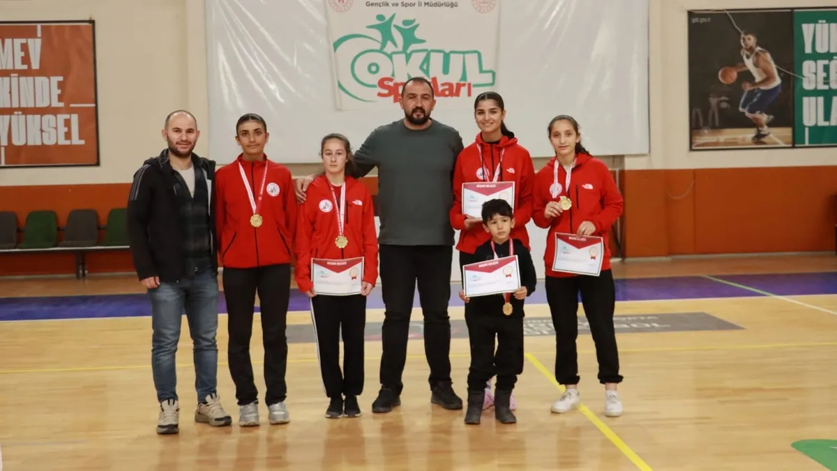 Ağrı Spor Lisesi Kız Basketbol Takımı 3x3 Türkiye Finalleri'ne Gidiyor!