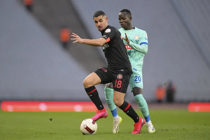 galatasaray-transfer-haberleri-serge-aurier-tam-aslanin-disine-gore-1706858269963.jpg