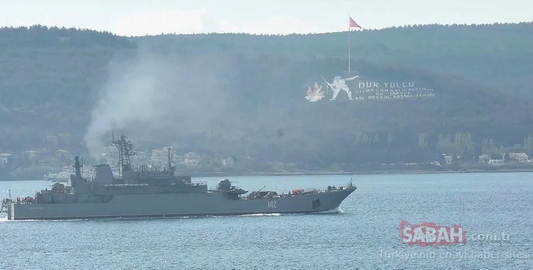 Rus savaş gemisi ’Novocherkassk’, Çanakkale Boğazı’ndan geçti