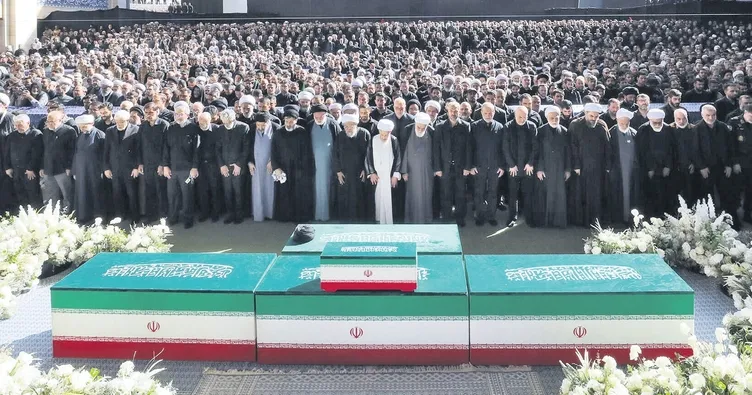 İran Hamaney’e veda ediyor