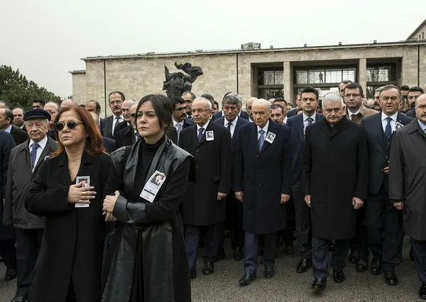 Emekli Büyükelçi Bölükbaşı'na TBMM'de tören düzenlendi! Acılı kızının yürek burkan anlarıı