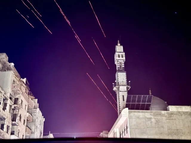 SON DAKİKA | Suriye’de 61 yıllık rejim çöktü! Muhalifler başkente girdi: Beşar Esad Şam’ı terk etti