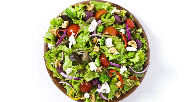 Bir kasede hem hafiflik hem lezzet: Brokoli salatası