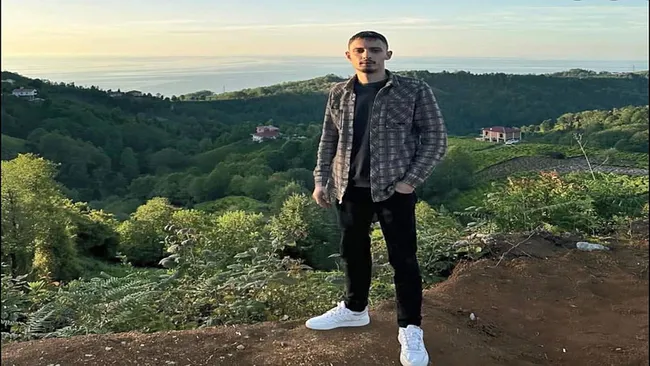 son-dakika-fenerbahce-tribun-lideri-ibrahim-gumustekin-sokak-ortasin-vurulmustu-gorgu-taniklari-o-anlari-anlat-1767100611165.jpeg (800×450)