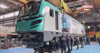 İlk yerli ve milli elektrikli anahat lokomotifi E5000 raylara iniyor | Video