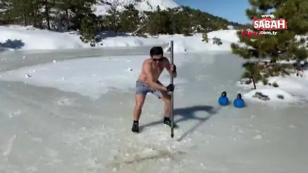 Hatay'da terörden arındırılan Amanos Dağları'nda buzlu suda yüzüp böyle spor yaptı | Video