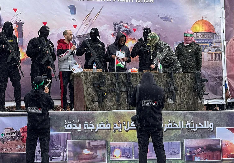 Esir takasında yedinci tur! Rehineler serbest bırakılıyor: Netanyahu geri adım attı