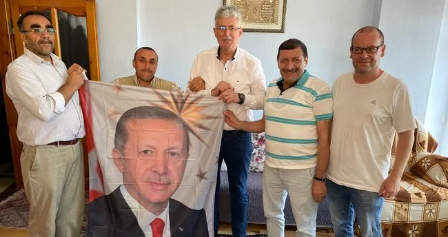 AK Partili Mehmet Ellibeş, o vatandaşı buldu: Cumhurbaşkanımıza duyulan sevgi her şeyden daha kıymetli