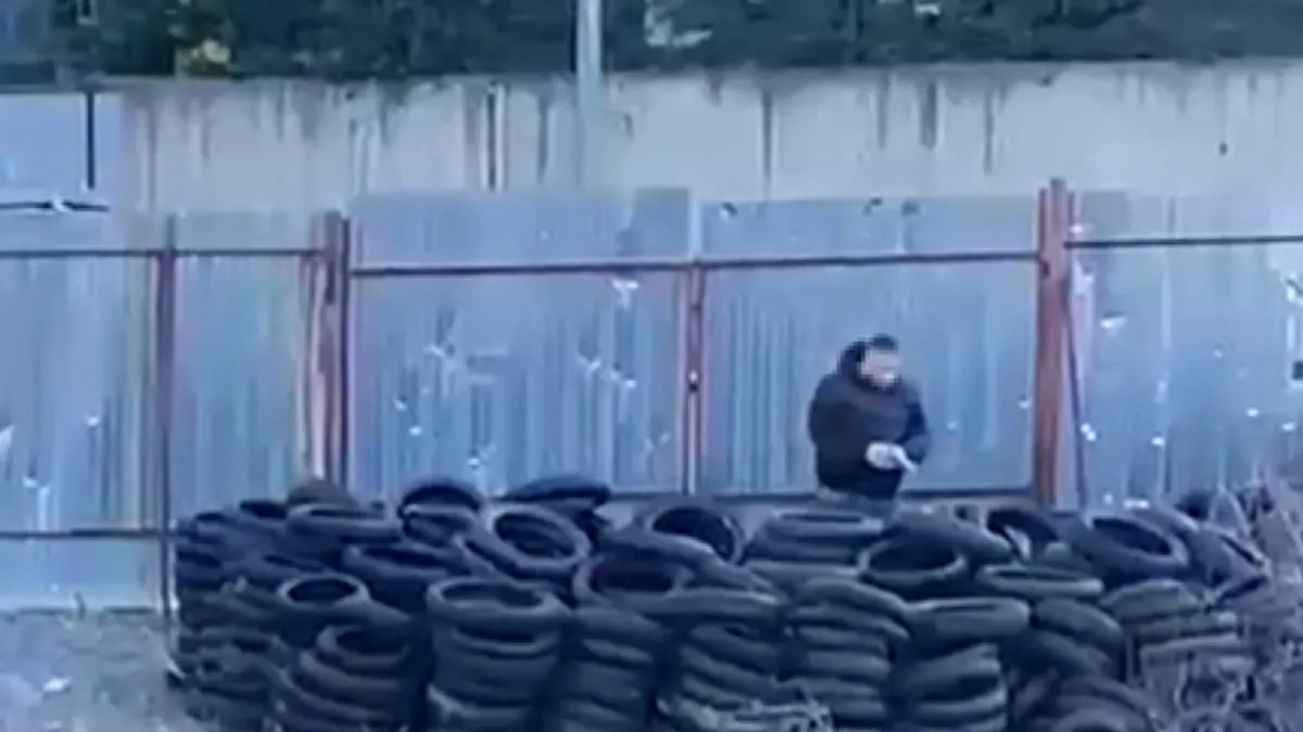 Ataşehir'de dehşet anları: Etrafa rastgele ateş etti! Ataşehir'de dehşet anları: Etrafa rastgele ateş etti!