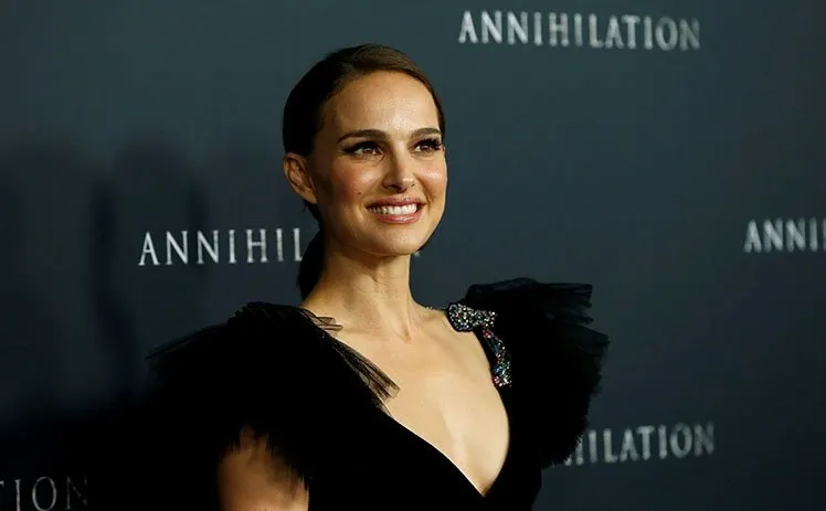 Yahudi oyuncu Natalie Portman, Yahudi Nobelini reddetti