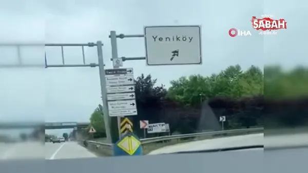 Kocaeli'de ilginç görüntü! Karayolunda çırılçıplak dolaştı | Video