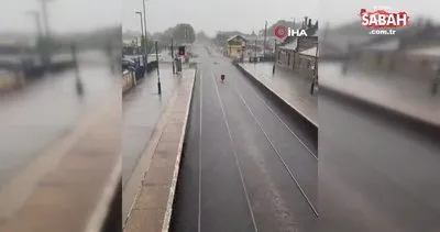 İngiltere’yi sel vurdu! Metro ve tren seferleri iptal edildi | Video