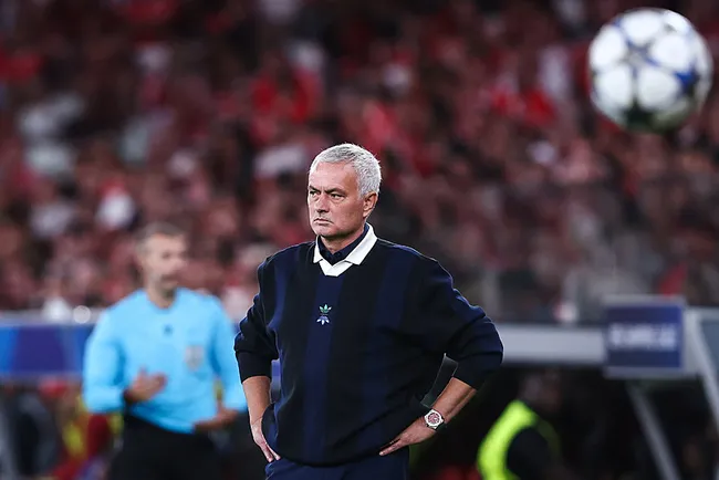 jose-mourinhodan-benfica-maci-sonrasi-carpici-sozler-avrupa-liginde-finale-kadar-gidebiliriz-1756332290668.jpeg