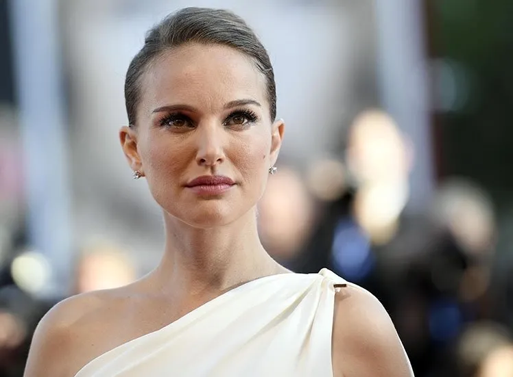 Yahudi oyuncu Natalie Portman, Yahudi Nobelini reddetti
