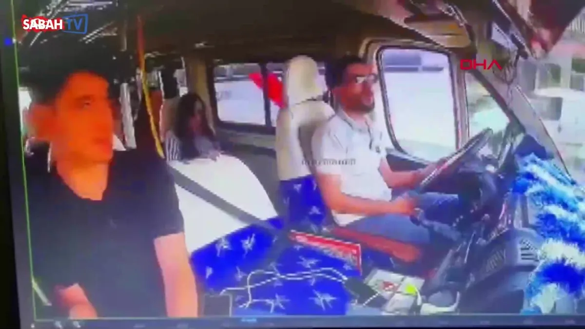 Şoförü uyuyan dolmuş dolmuş, polis okulunun duvarına çarptı: 7 yaralı videosunu izle Şoförü uyuyan dolmuş dolmuş, polis okulunun duvarına çarptı: 7 yaralı videosunu izle