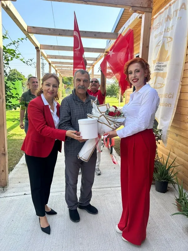 fethiye-alzheimer-dernegi-100yil-coskusu-yasadi-1698497603062.jpg