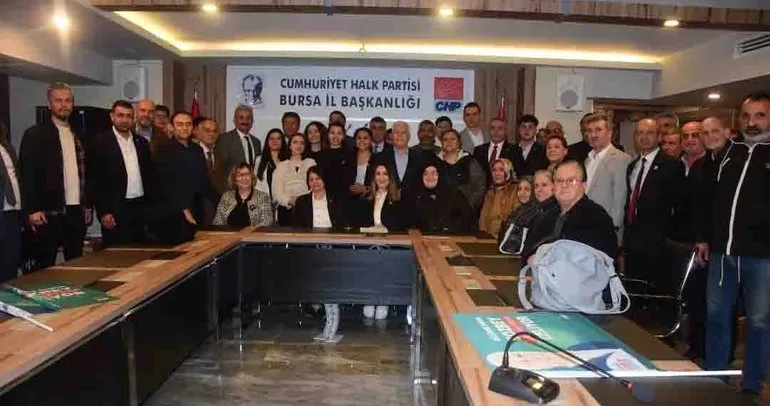 Gelecek Partisinden 750 kişi aramıza katıldı dedi! 12 kişi istifa etmiş, sadece 7’si CHP’ye katılmış