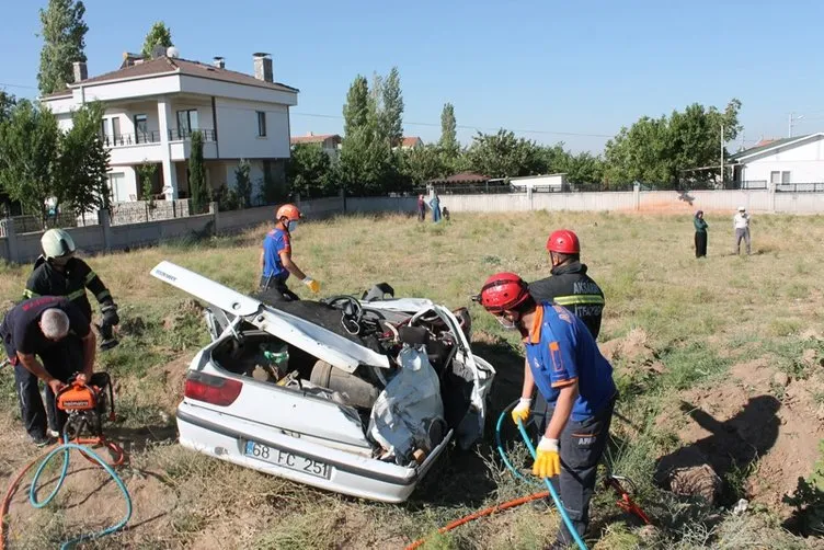 Son dakika: Aksaray’da kız istemeden dönen aile kaza yaptı: 1 ölü, 4 yaralı