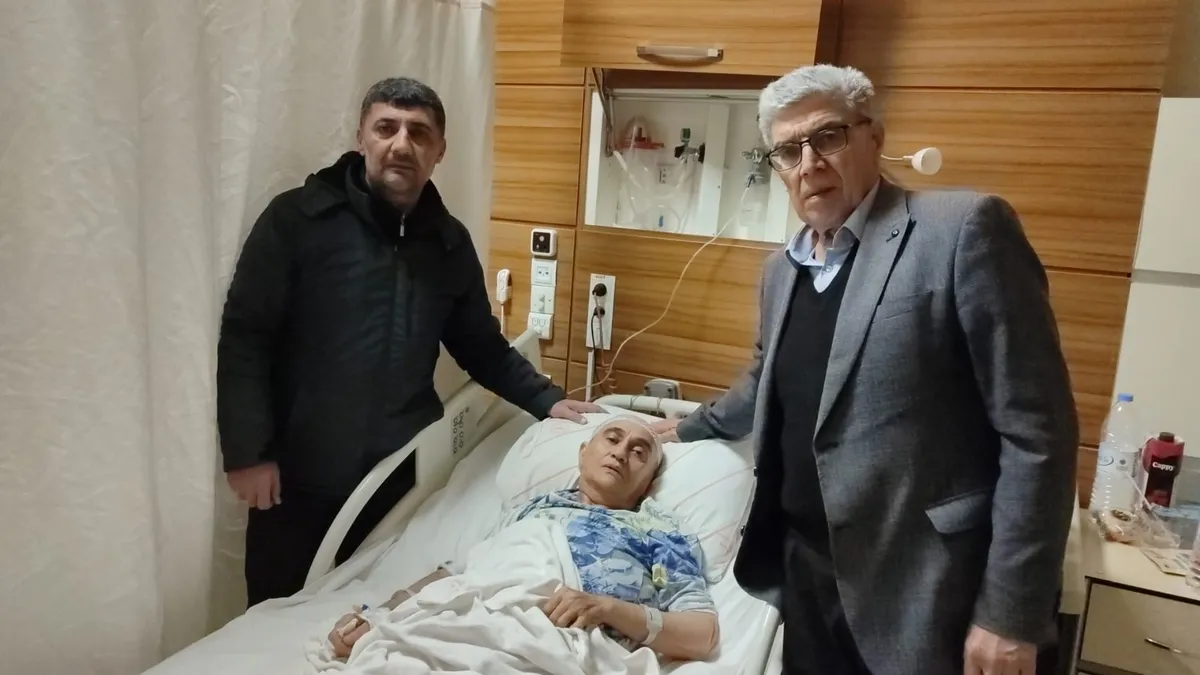 12 yıl sonra ayağa kalkıp, yürüdü: “Bana yeniden bir yaşam armağan ettiniz “ 12 yıl sonra ayağa kalkıp, yürüdü: “Bana yeniden bir yaşam armağan ettiniz “