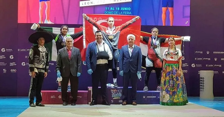 Büşra Çan Dünya Şampiyonu