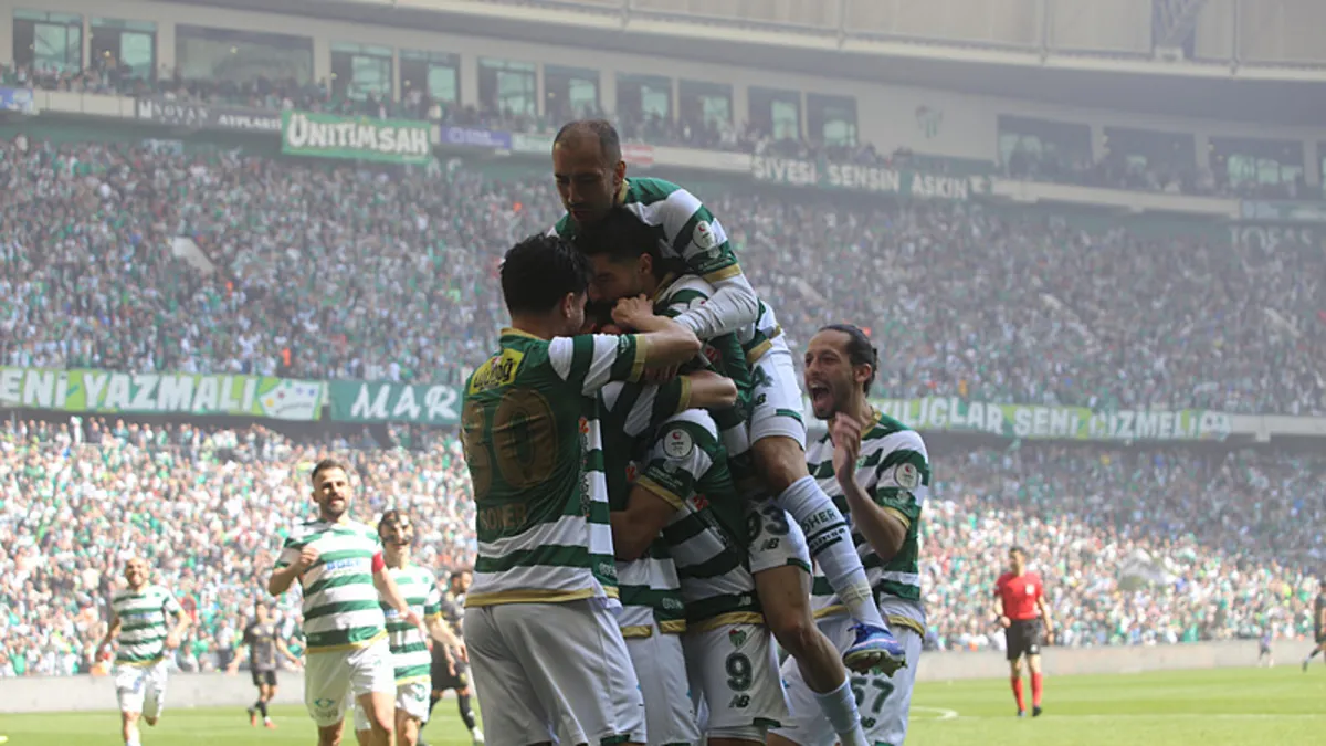 2. Lig’de Bursaspor şampiyon oldu! 1. Lig’e yükseldi – Galeri 2. Lig’de Bursaspor şampiyon oldu! 1. Lig’e yükseldi – Galeri