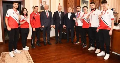 Vali Makas, madalya kazanan Kick Boks sporcularını ağırladı #kirikkale