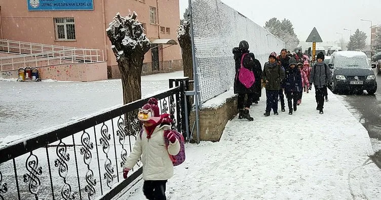 Ağrı ve Erzincan’da okullar tatil mi? 4 Şubat Salı Kayseri, Sivas okullar tatil oldu mu?